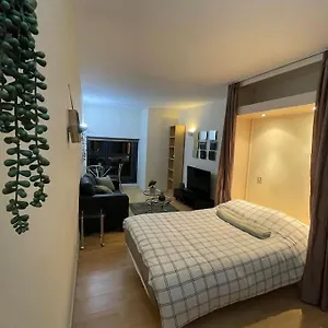 Luxe In Leeds (West Yorkshire)