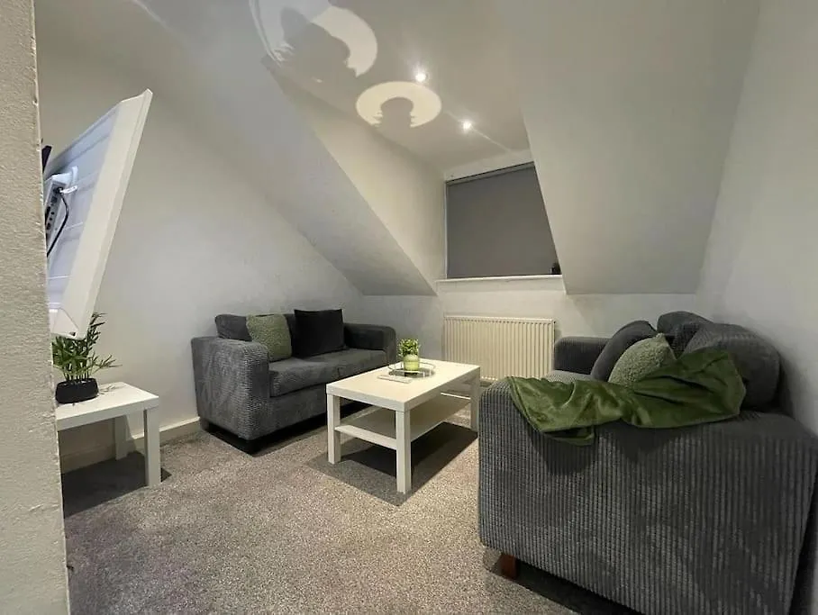 Old Listing Headingley Leeds Apartment Leeds   Leeds (West Yorkshire)