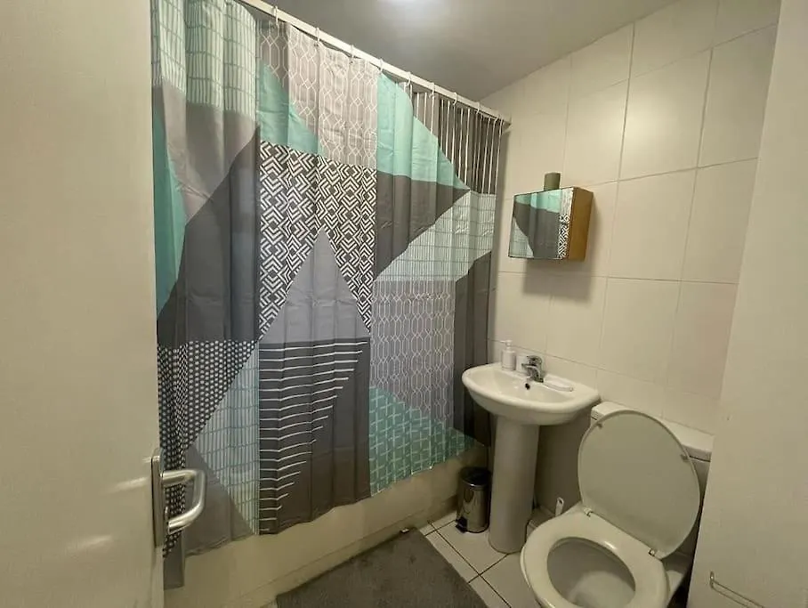 Old Listing Headingley Leeds Apartment Leeds  United Kingdom